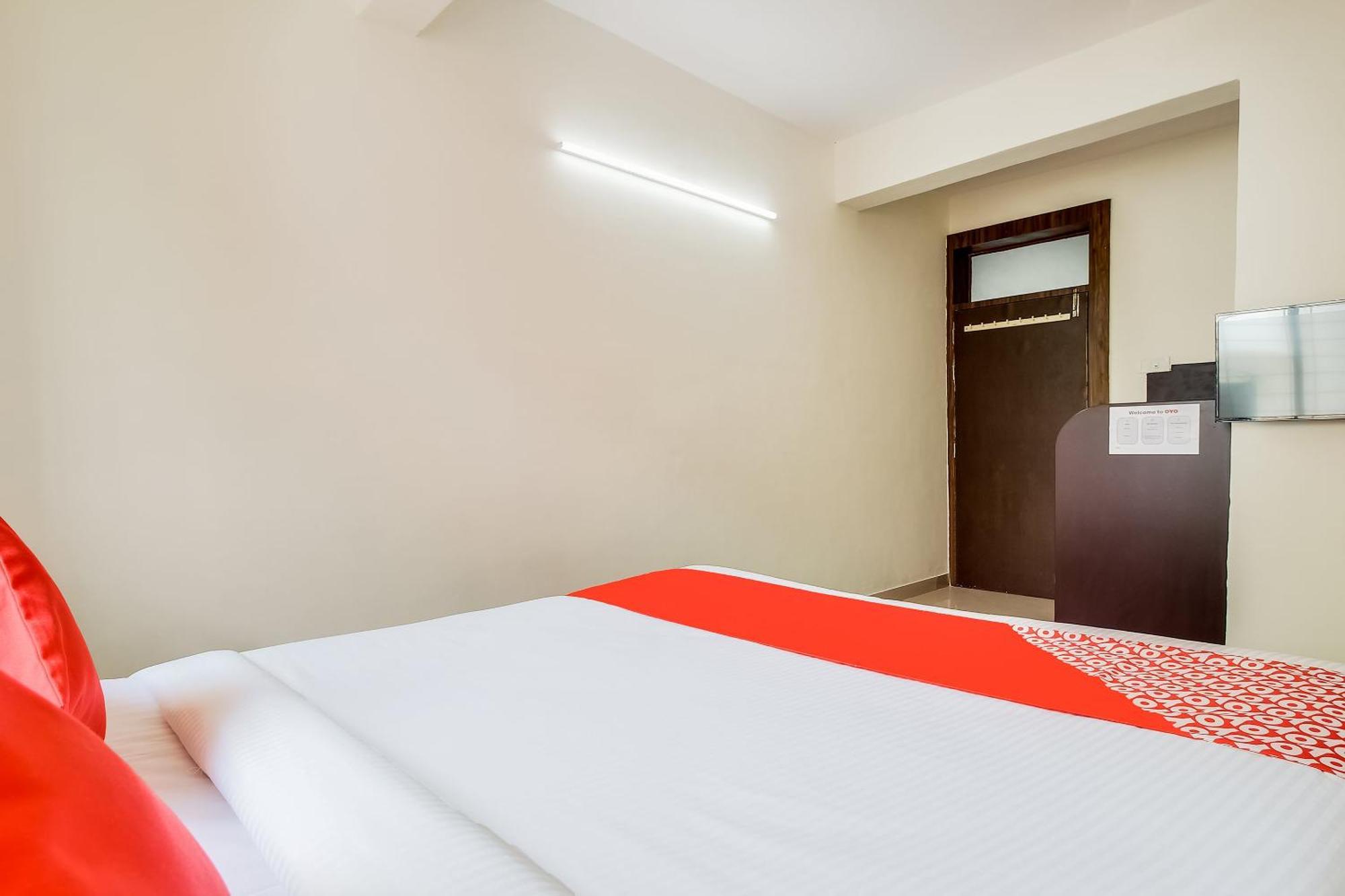 Hotel O Galaxy Near Inox Πούνε Εξωτερικό φωτογραφία